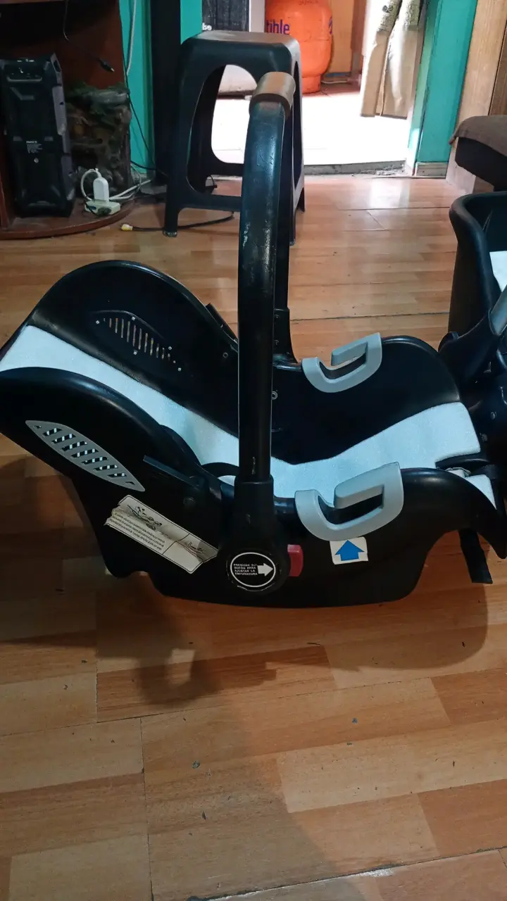 Silla de auto para bebé - 2