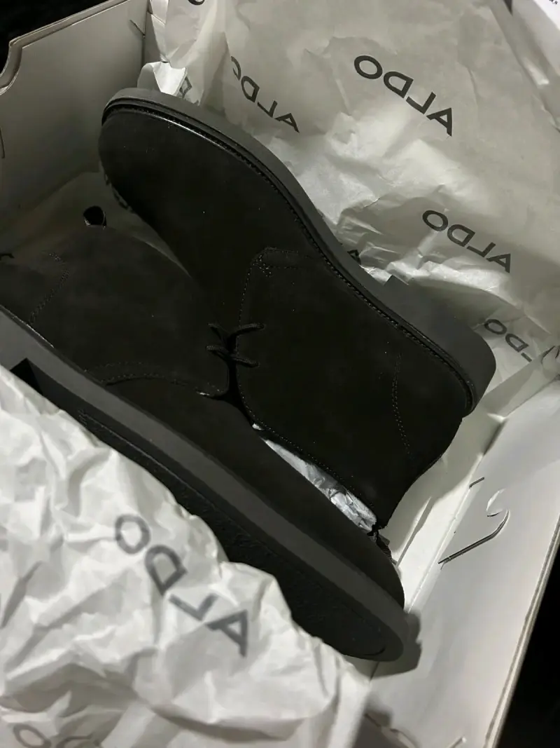 Botines de gamuza café marca ALDO - 2