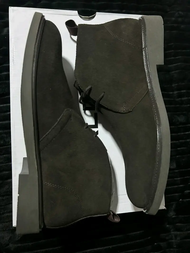Botines de gamuza café marca ALDO - 3