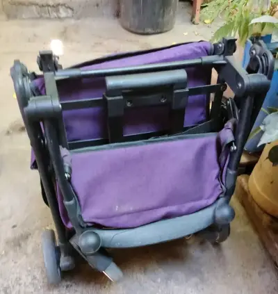 Coche de bebé plegable morado - miniatura 4