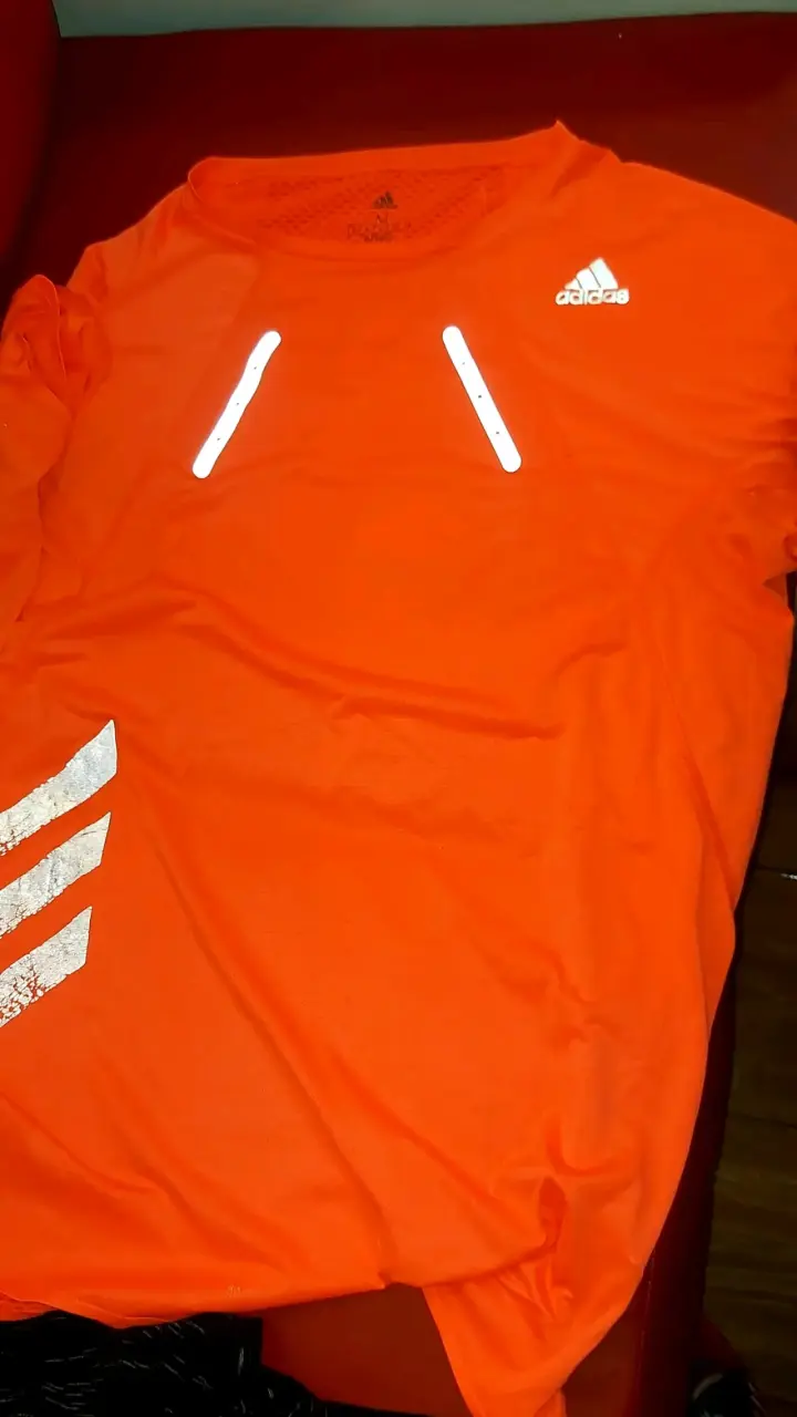 Polera deportiva roja Adidas - 3