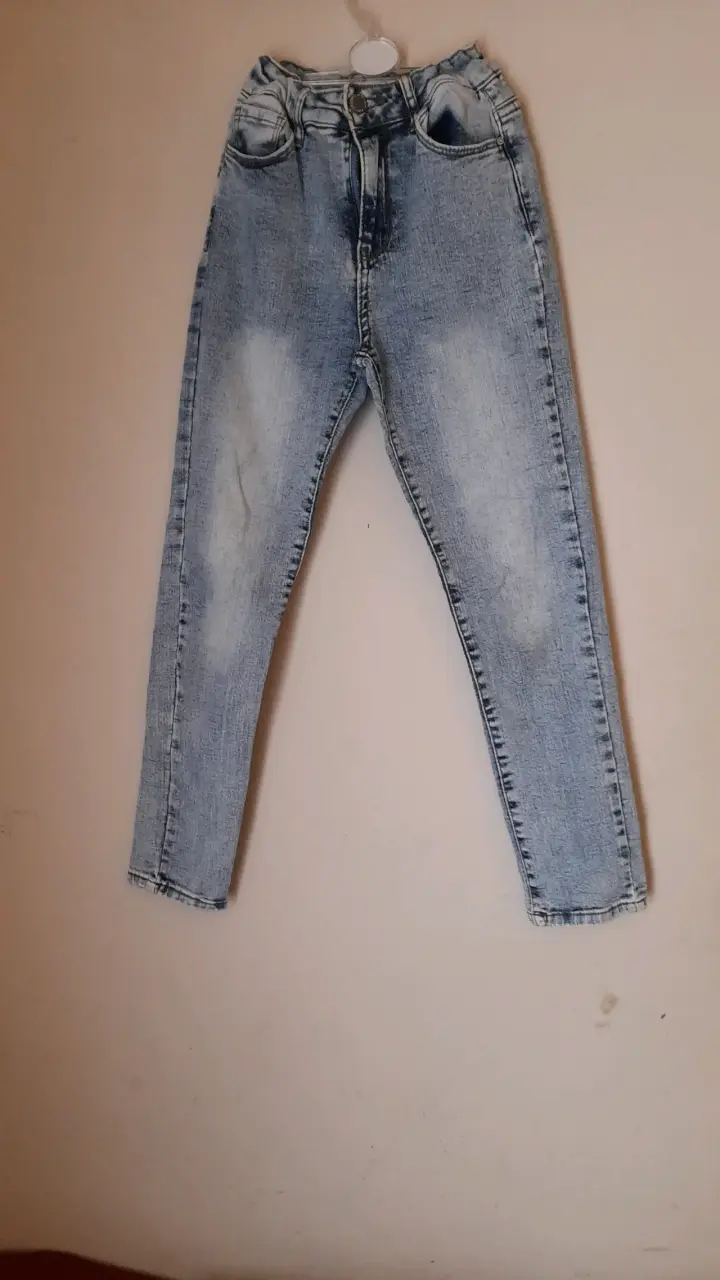 Jeans clásicos azul claro