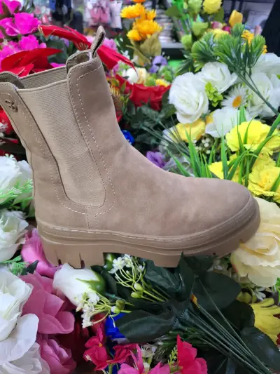 Botines de gamuza beige - miniatura 1