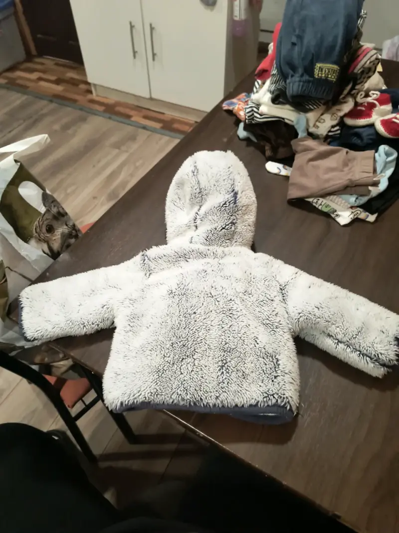 Chaqueta peluda de bebé gris - 2