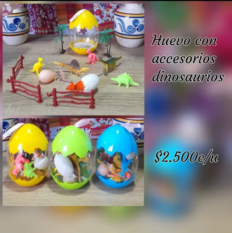 Huevo con accesorios dinosaurios