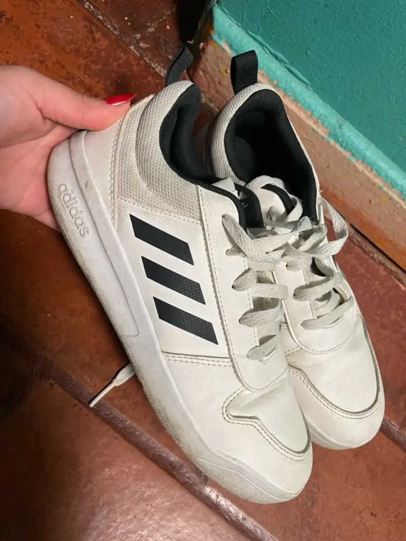 Zapatillas deportivas blancas Adidas