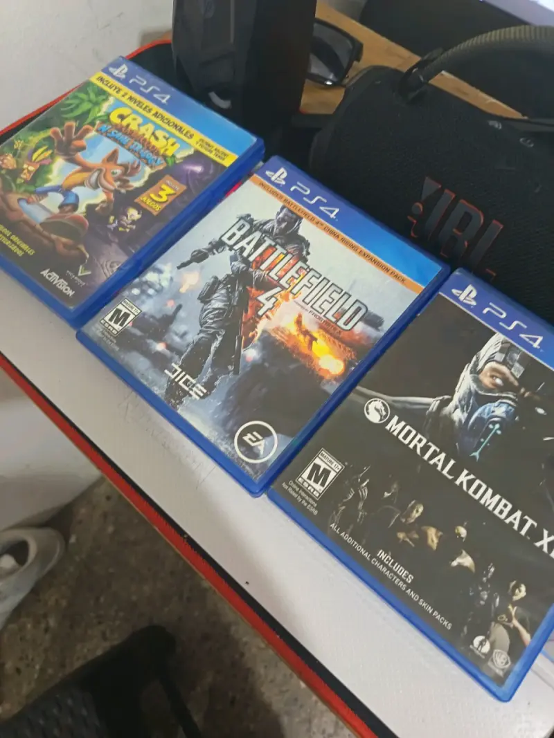 Play 4 más el control y todo lo demás - 6