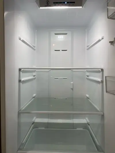 Refrigerador Midea con dispensador - miniatura 11