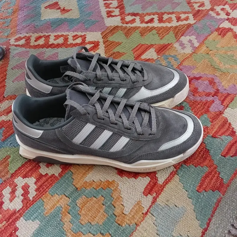 Zapatillas deportivas grises Adidas originales - 2