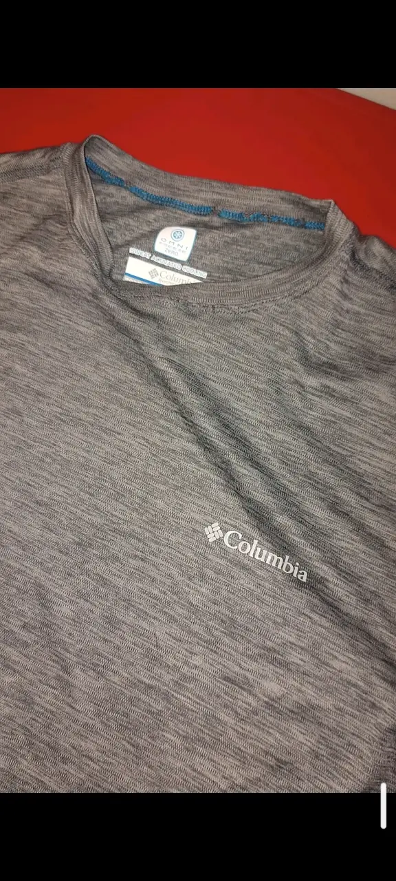 Polera gris Columbia Omni-Freeze - 1