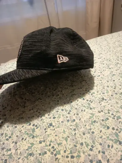 Gorra negra Club Internacional - miniatura 2