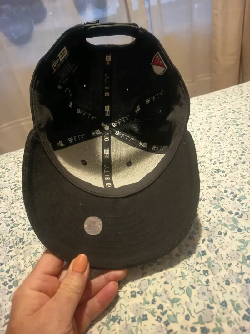 Gorra negra Club Internacional - 3