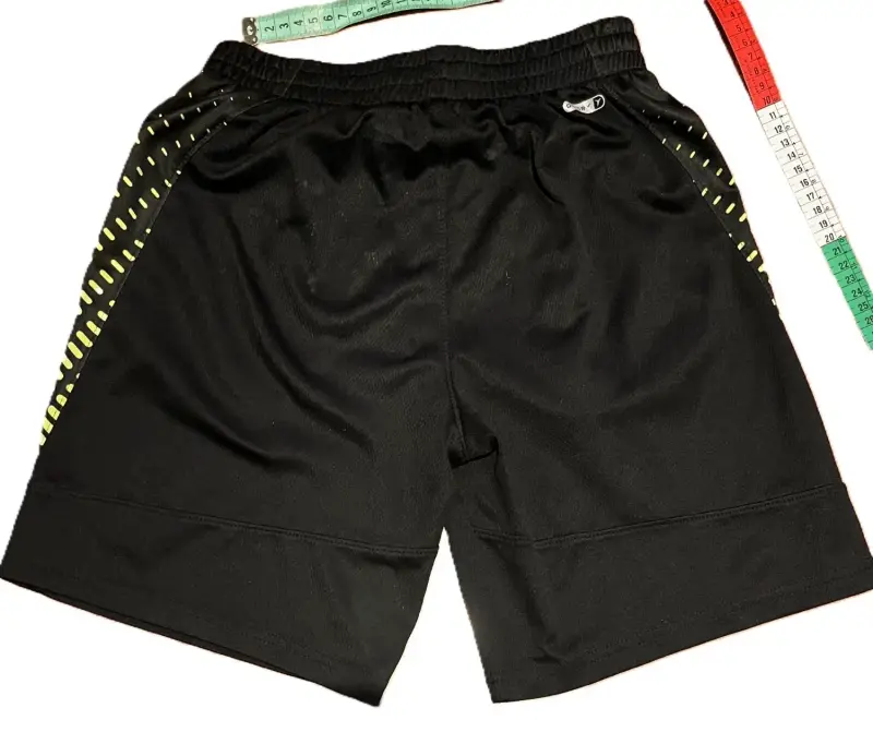 Short deportivo Old Navy. Niño talla S (6-7 años) - 2