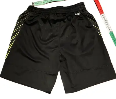 Short deportivo Old Navy. Niño talla S (6-7 años) - miniatura 2