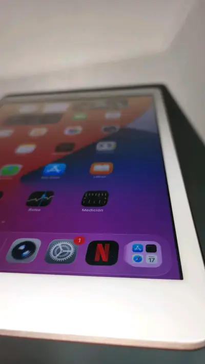 iPad color goldenrose en buen estado - miniatura 6