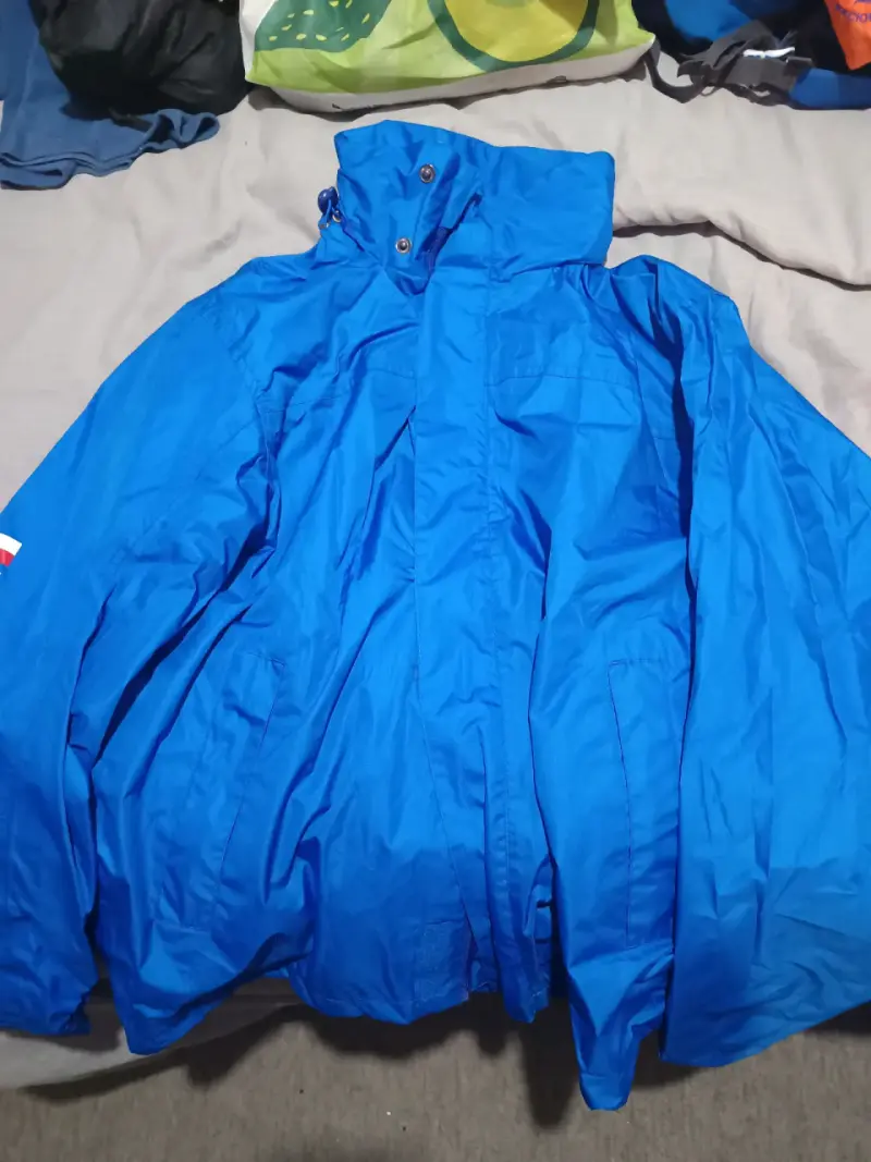 Chaqueta azul impermeable - 1