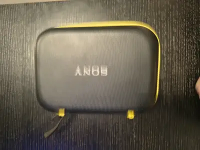 Cámara deportiva Sony con accesorios - miniatura 6