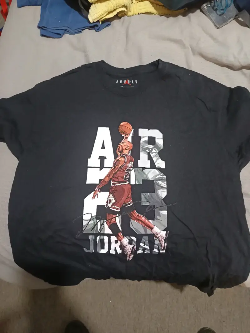 Polera negra Air Jordan - 1