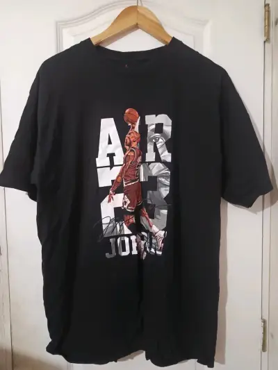 Polera negra Air Jordan - miniatura 3
