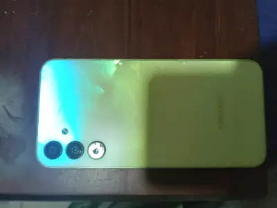 Celular Samsung amarillo usado - miniatura 1