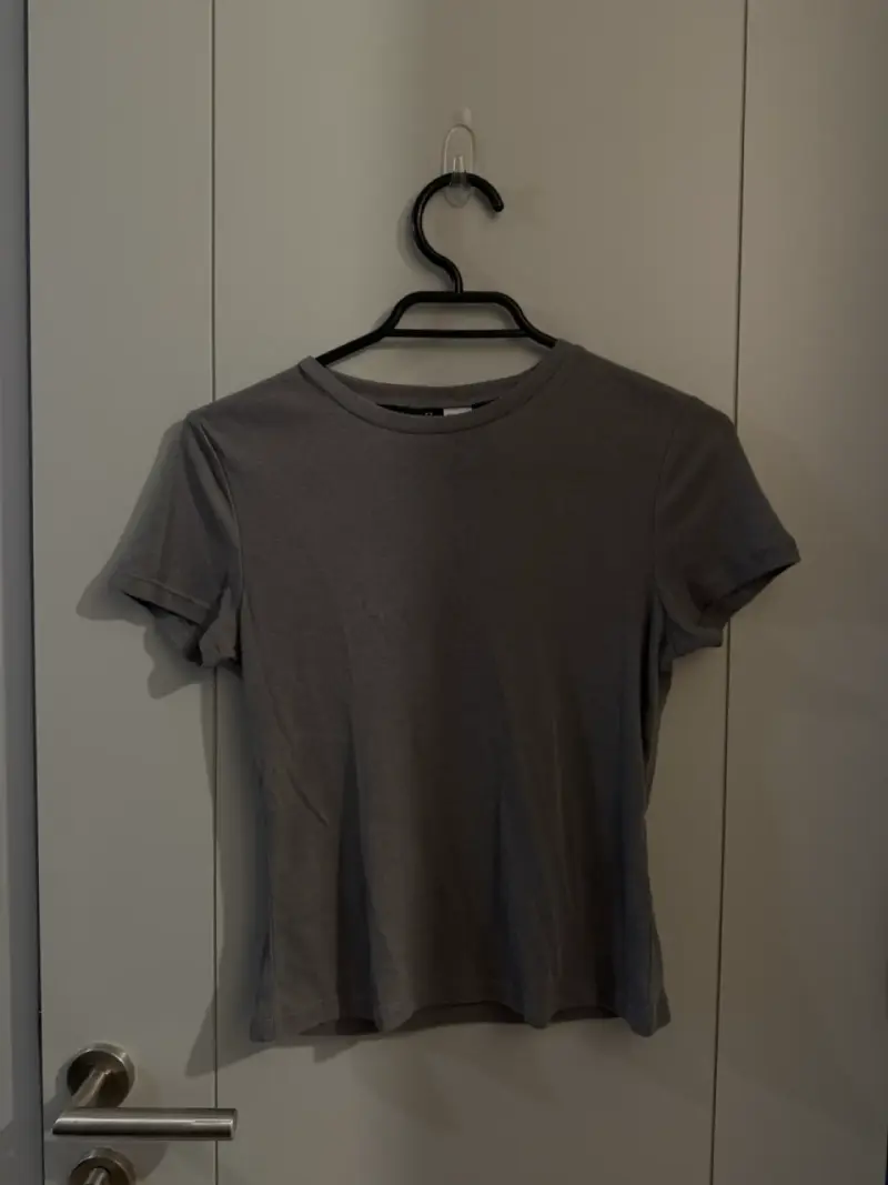 Polera café y gris básica - 6
