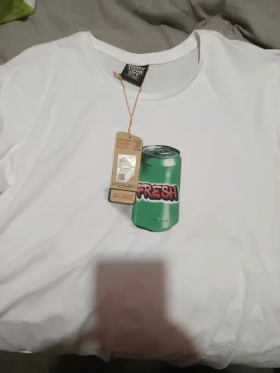 Polera blanca estampado lata FRESH - miniatura 1