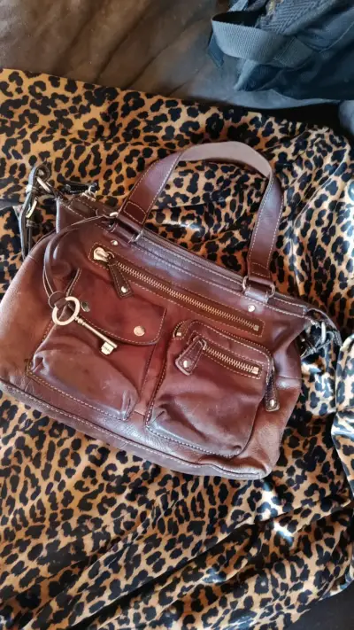 Cartera marrón de cuero - miniatura 1