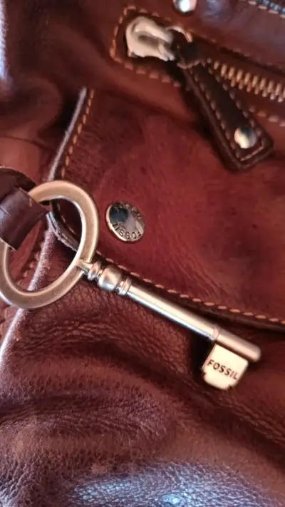 Cartera marrón de cuero - miniatura 2