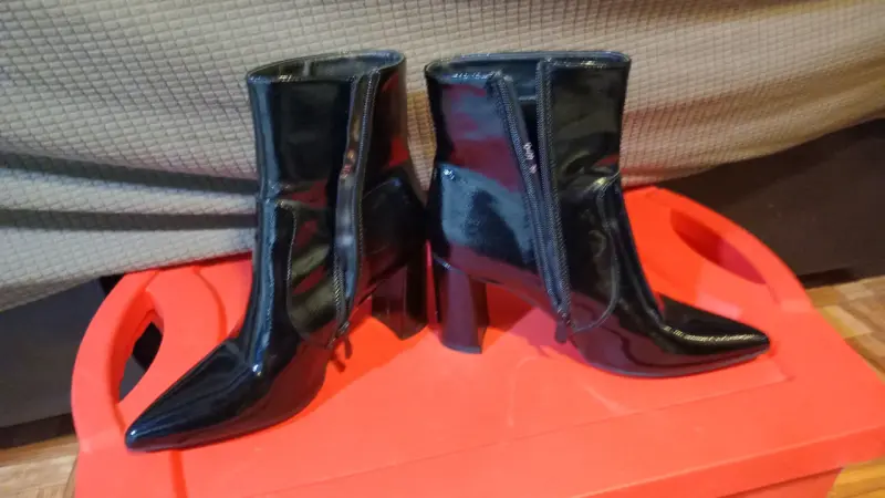 Botines negros de cuero brillante - 3