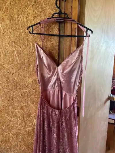 Vestido largo encaje rosa - miniatura 2
