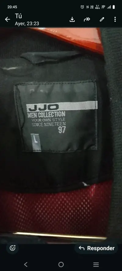 Chaqueta negra con diseño mármol - miniatura 2