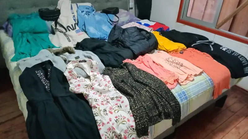 Lote de ropa variada para mujer