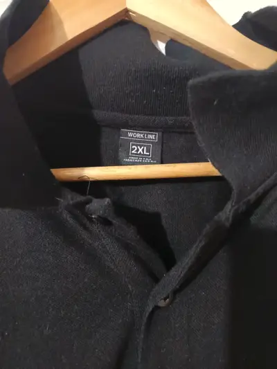 Polera polo negra Better Commerce - miniatura 3