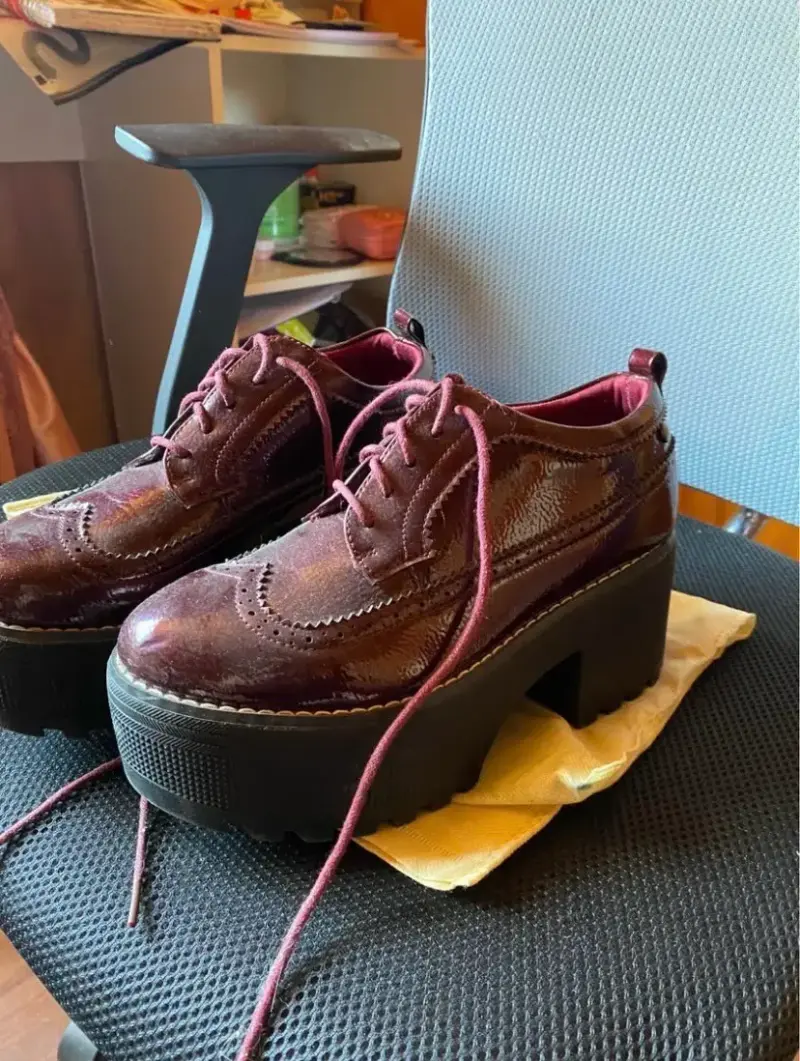 Zapatos plataforma burdeos