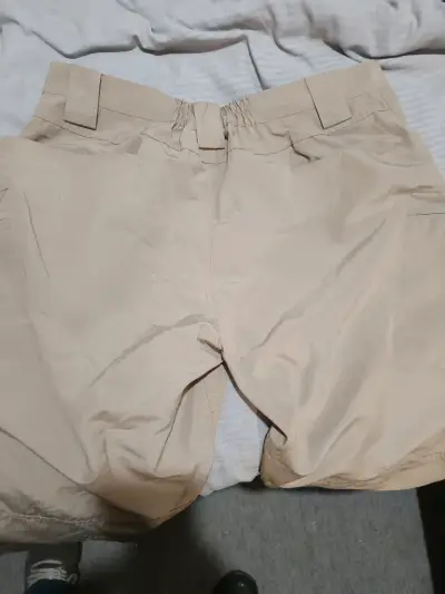 Pantalones largos beige con bolsillos - miniatura 5