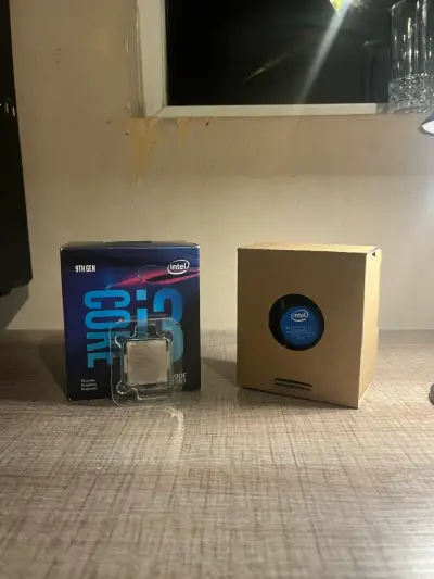 Procesador Intel Core i3 9th Gen - miniatura 1