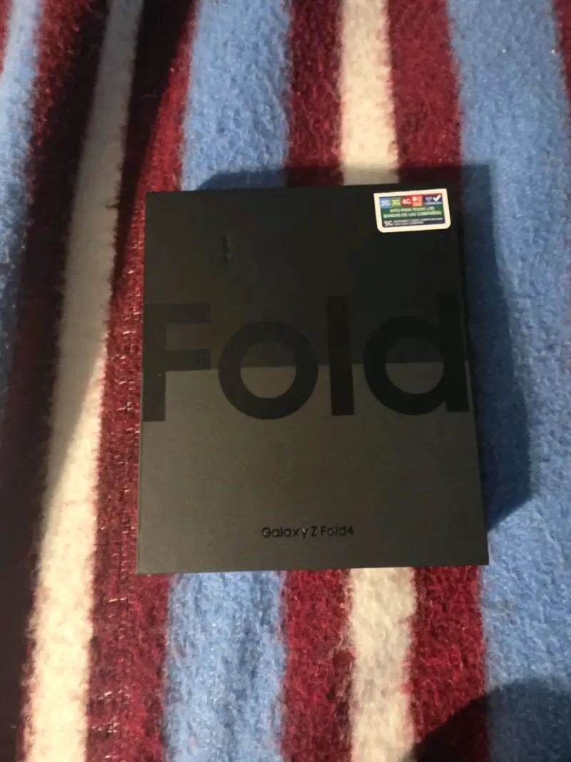 Samsung Galaxy Z Fold4 - 1