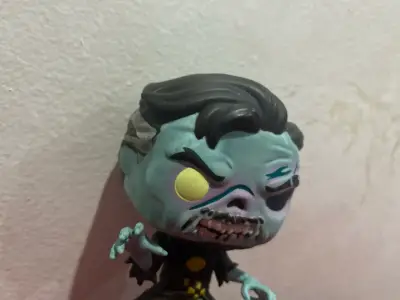 Figura funko pop doctor strange zombie - miniatura 3