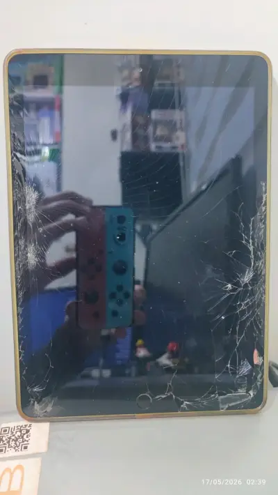 Ipad 5ta generación 32 gb - táctil dañado - miniatura 3