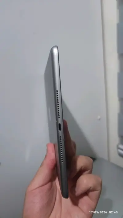 Ipad 5ta generación 32 gb - táctil dañado - miniatura 5