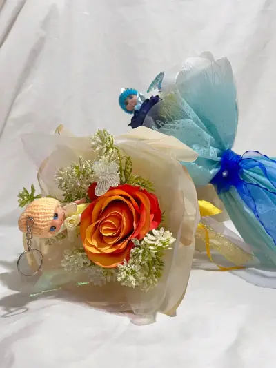 Ramo decorativo con muñeco - miniatura 1