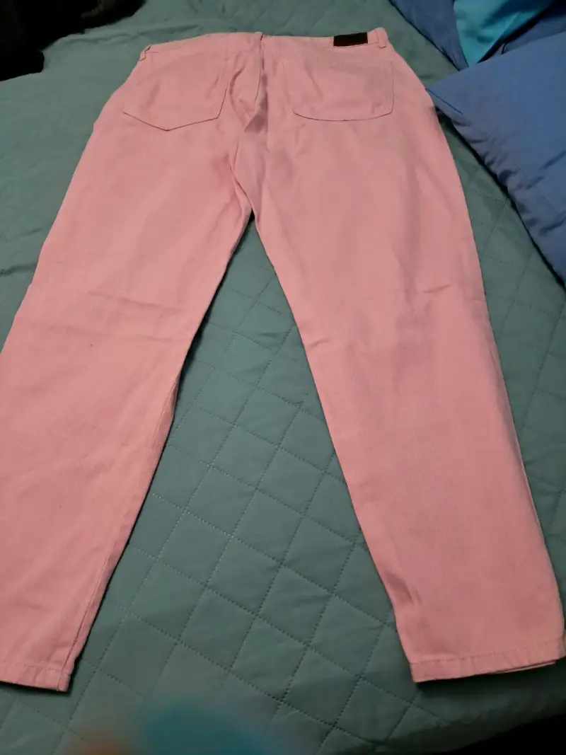 Pantalones rosados para mujer