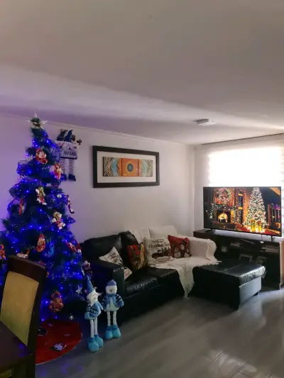 Árbol de Navidad con luces - miniatura 6