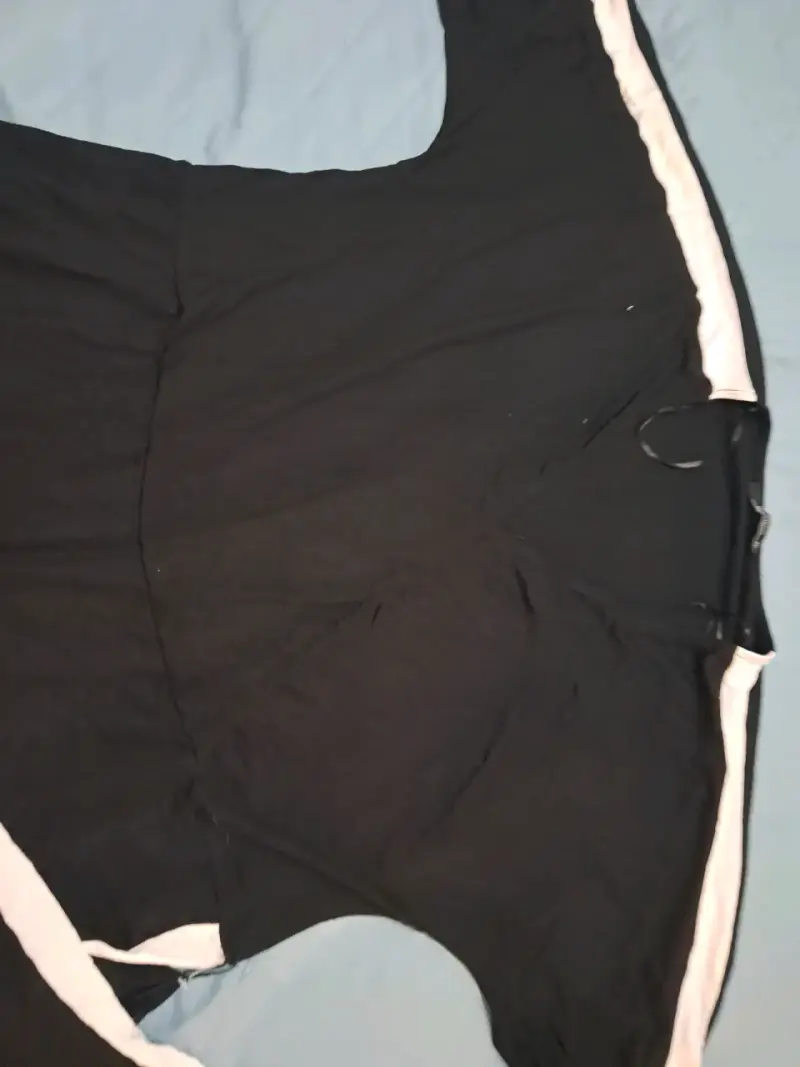 Jumpsuit negro con líneas blancas - 2