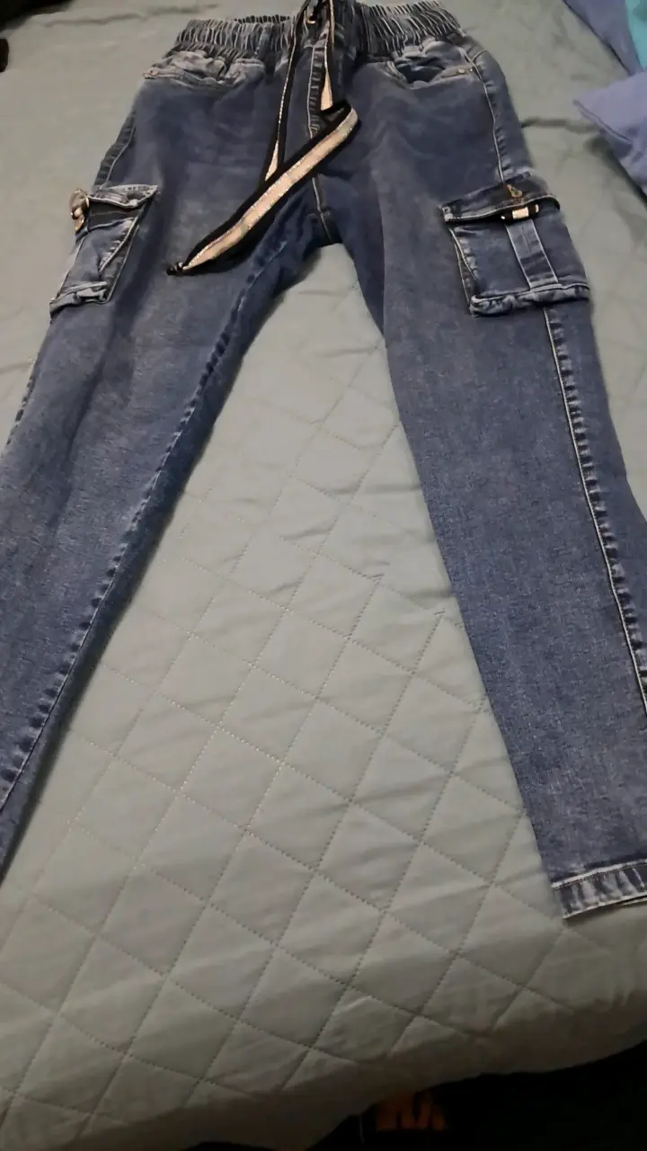 Jeans cargo azul para mujer