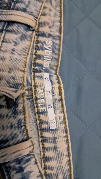 Jeans azul desgastado - miniatura 3