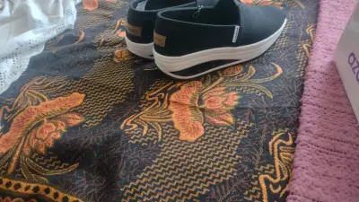 Zapatos negros Azaleia - miniatura 2