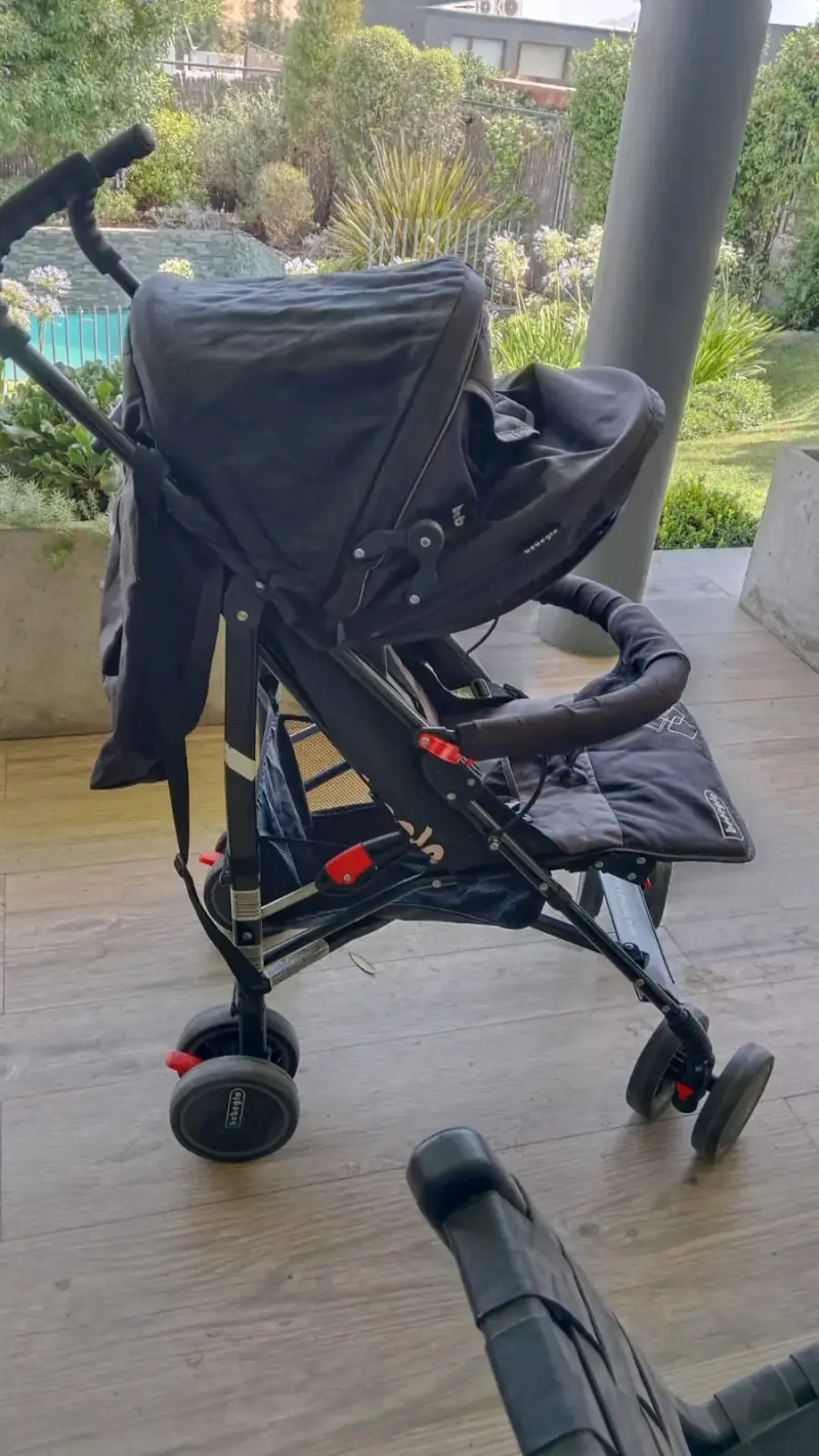 Coche de paseo negro
