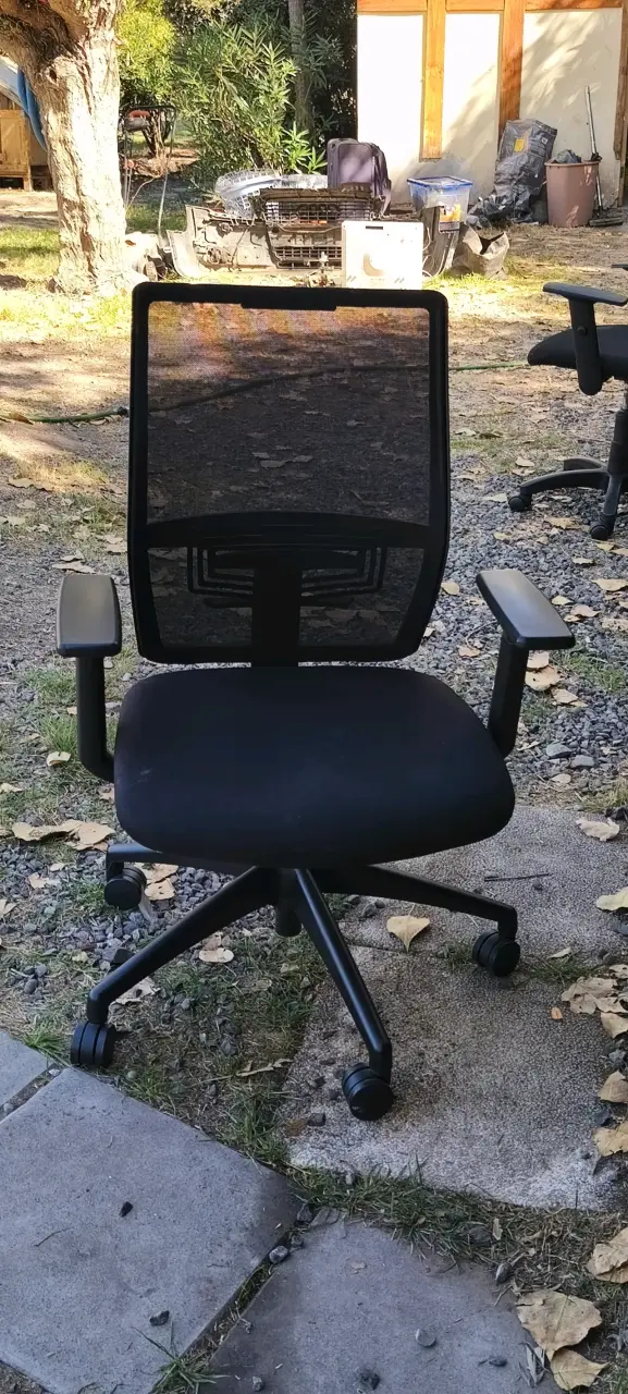 Silla de oficina ergonómica negra - 3