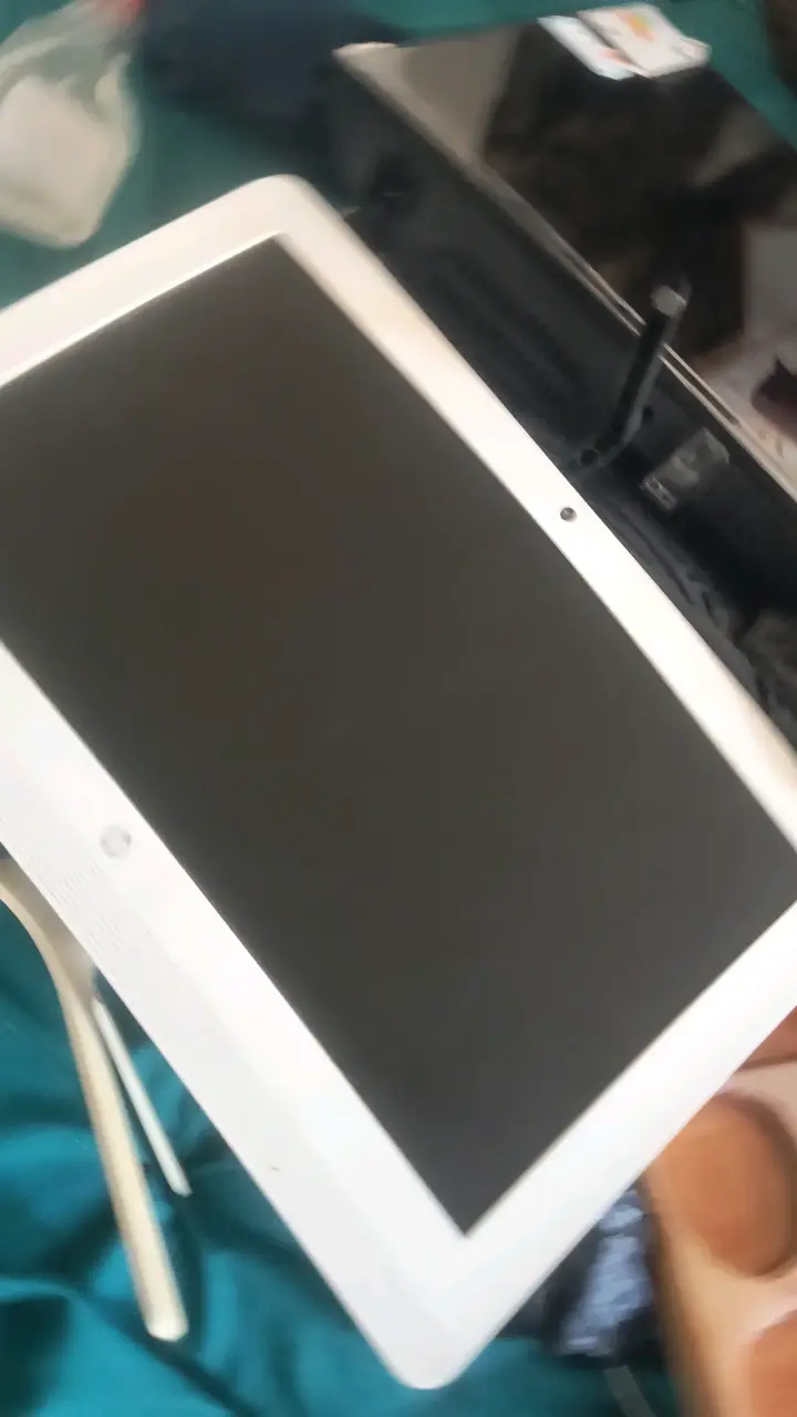 Monitor LED blanco